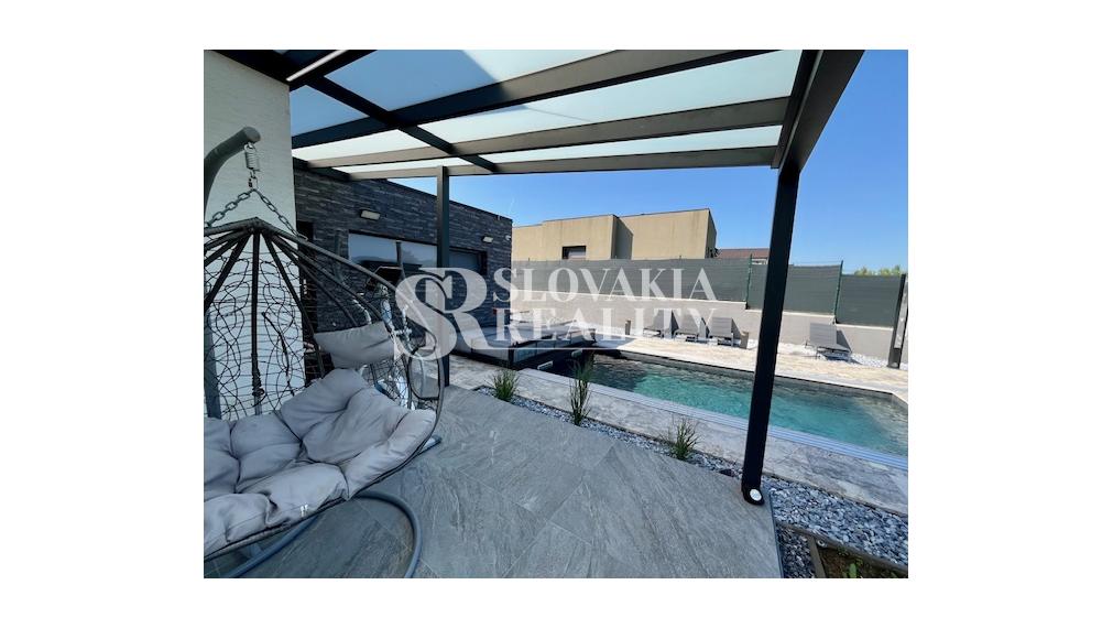 Luxusný rodinný dom, 4 izby, bazén, klimatizácia, 2-garáž