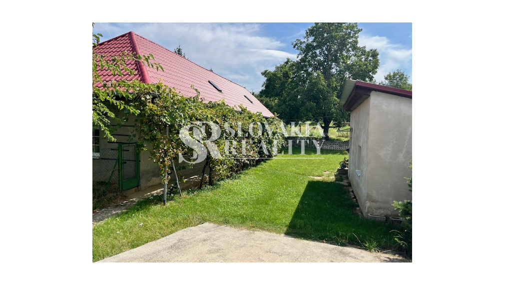 3-izb.dom Veľký Lapáš, 2750 m2 pozemok, IS: el.voda, plyn