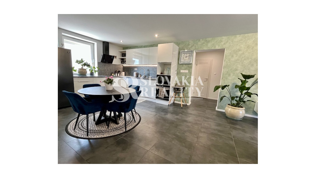 Luxusný 3-izb.byt novostavba, terasa 38m2, balkón, parkovanie