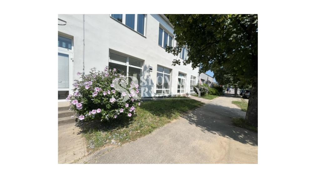 Kancelária Mlynárce, parkovanie v cene, 22 m2, klimatizácia