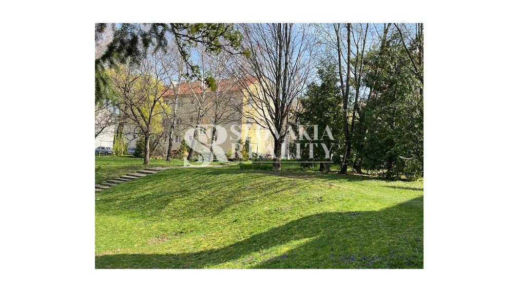 REZERVOVANÝ! 2-izb.byt Kalvária, balkón - 8.mája