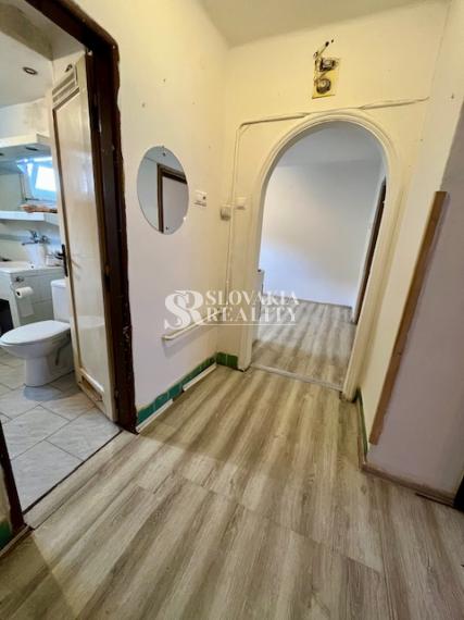 REZERVOVANÝ! 2-izb.byt Kalvária, balkón - 8.mája