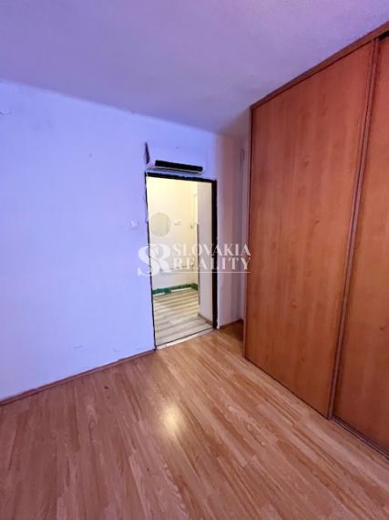 REZERVOVANÝ! 2-izb.byt Kalvária, balkón - 8.mája