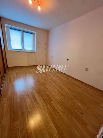 REZERVOVANÝ! 2-izb.byt Kalvária, balkón - 8.mája