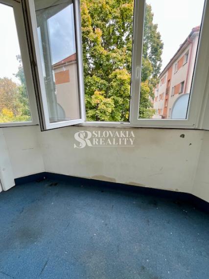 REZERVOVANÝ! 2-izb.byt Kalvária, balkón - 8.mája