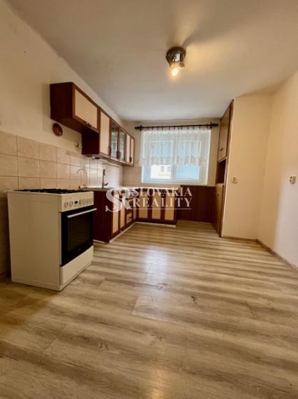 REZERVOVANÝ! 2-izb.byt Kalvária, balkón - 8.mája