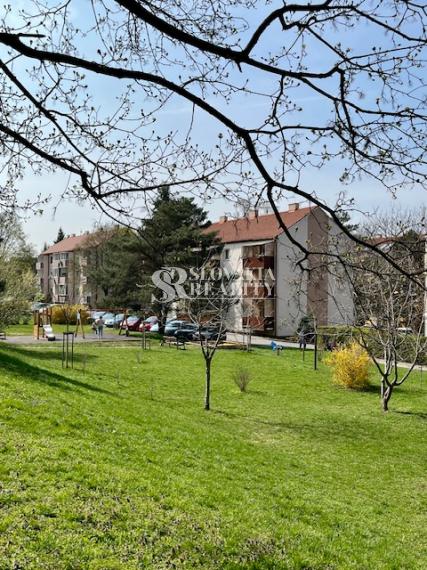 REZERVOVANÝ! 2-izb.byt Kalvária, balkón - 8.mája