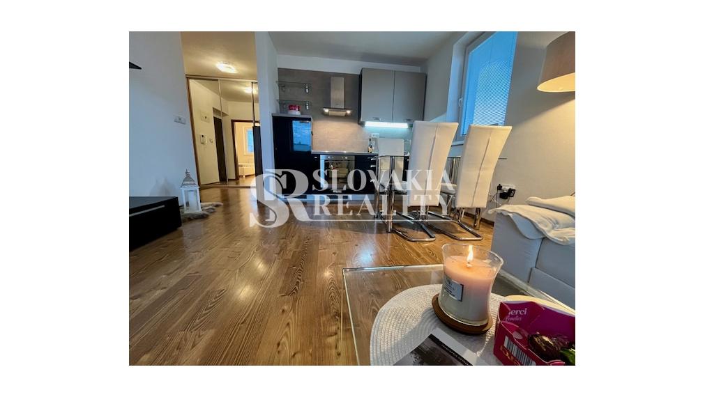 2-izb.byt, energie v cene, 2 parkovacie miesta, internet