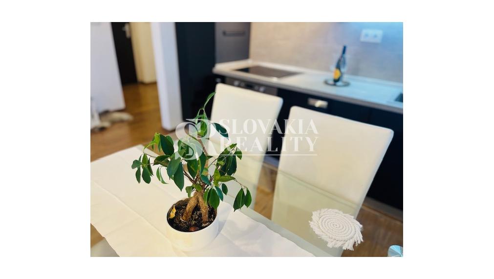 2-izb.byt, energie v cene, 2 parkovacie miesta, internet