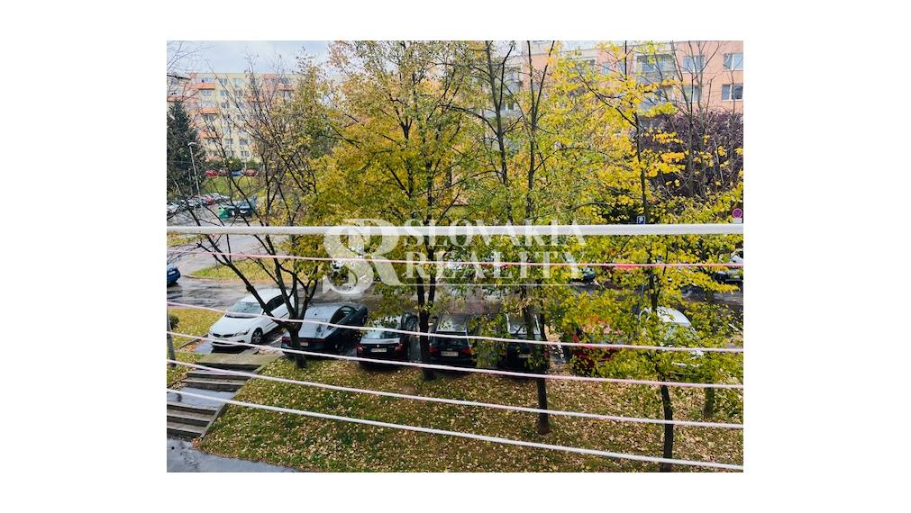 1-izbový byt Klokočina, internet, energie, výťah, pivnica