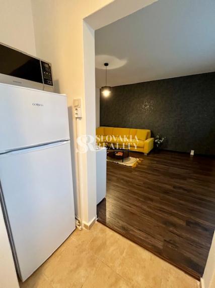 1-izbový byt Klokočina, internet, energie, výťah, pivnica