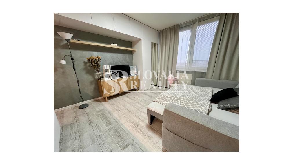 Garsónka Chrenová, novozrekonštruovaná, pivnica, výťah