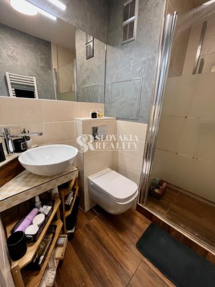 Garsónka Chrenová, novozrekonštruovaná, pivnica, výťah