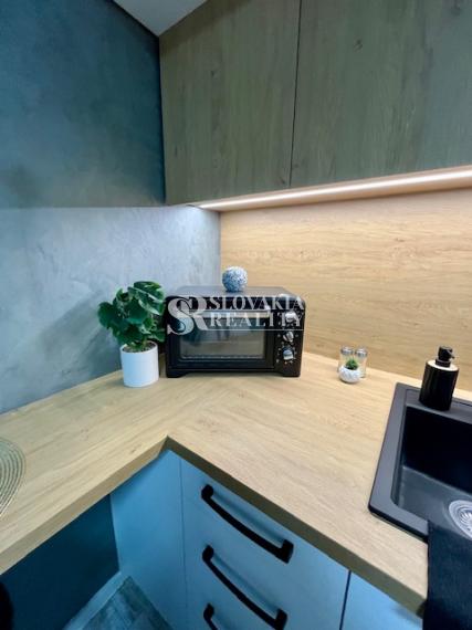 Garsónka Chrenová, novozrekonštruovaná, pivnica, výťah