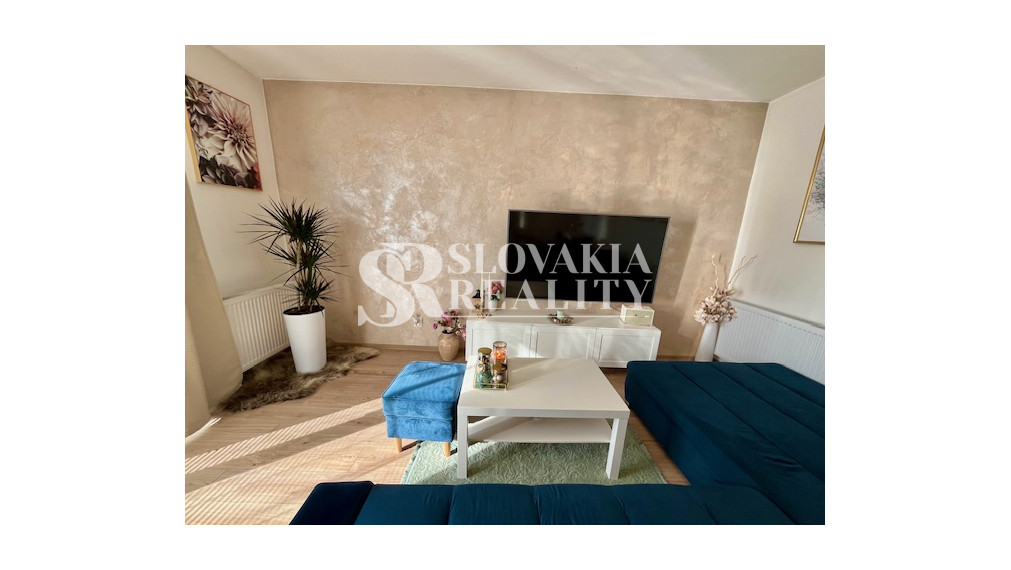 Útulný 3-izb. domček, Sľažany, 10,7á záhrada, zariadený