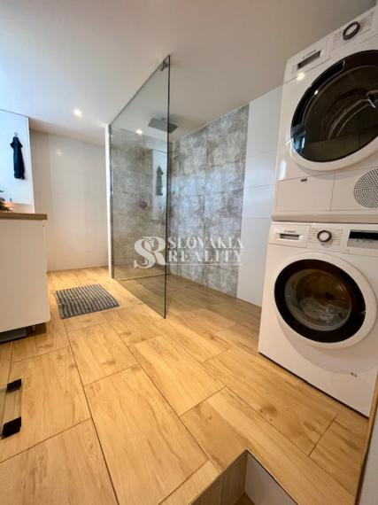 Útulný 3-izb. domček, Sľažany, 10,7á záhrada, zariadený