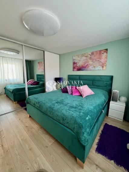 Útulný 3-izb. domček, Sľažany, 10,7á záhrada, zariadený