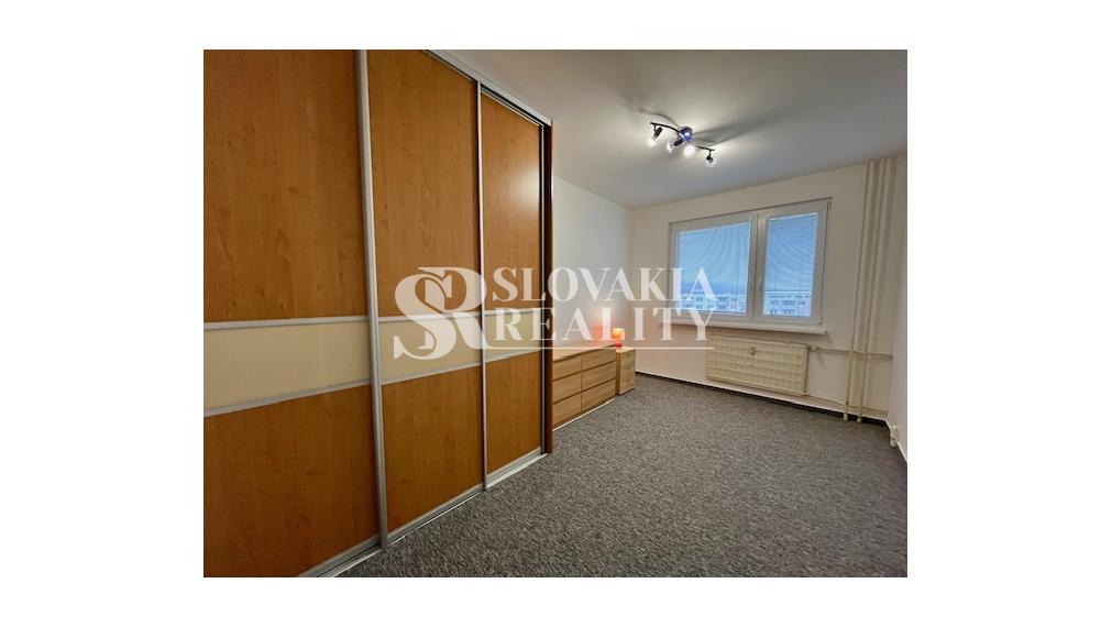 3-izb. byt Klokočina, loggia, čiastočne zariadený, 81 m2