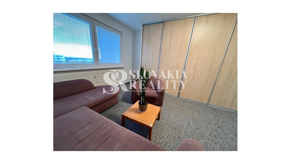 3-izb. byt Klokočina, loggia, čiastočne zariadený, 81 m2