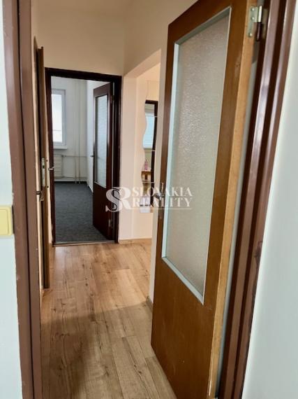 3-izb. byt Klokočina, loggia, čiastočne zariadený, 81 m2