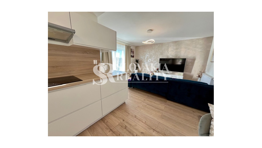 3-izb. domček, Sľažany, zariadený, 10,7á záhrada, zrekonšt.