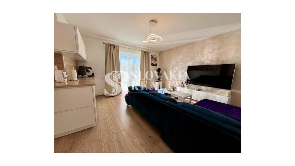 3-izb. domček, Sľažany, zariadený, 10,7á záhrada, zrekonšt.