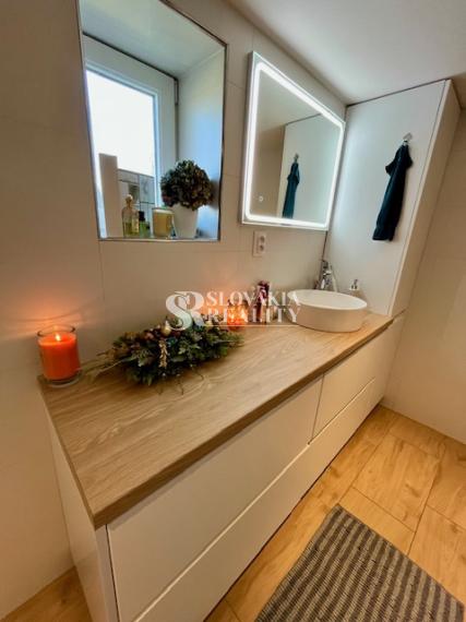 3-izb. domček, Sľažany, zariadený, 10,7á záhrada, zrekonšt.