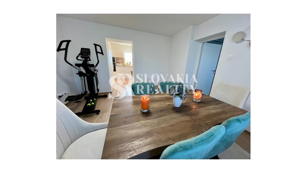 3-izb. domček, Sľažany, zariadený, 10,7á záhrada, zrekonšt.