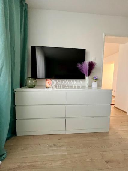 3-izb. domček, Sľažany, zariadený, 10,7á záhrada, zrekonšt.