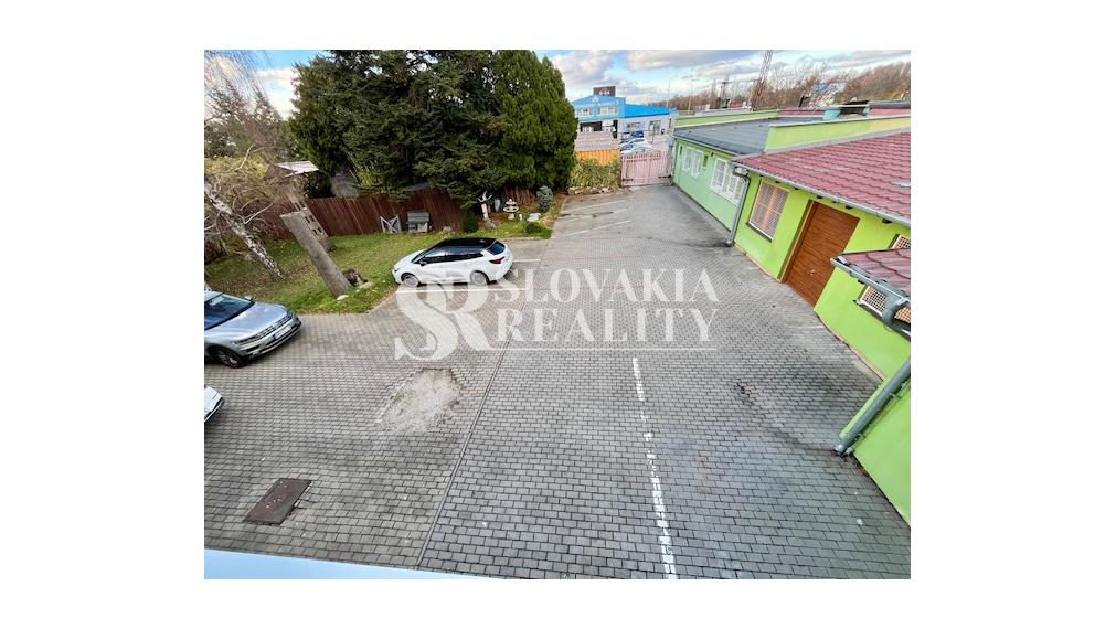 Kancelária Mlynárce, parkovanie v cene, 22 m2, klimatizácia