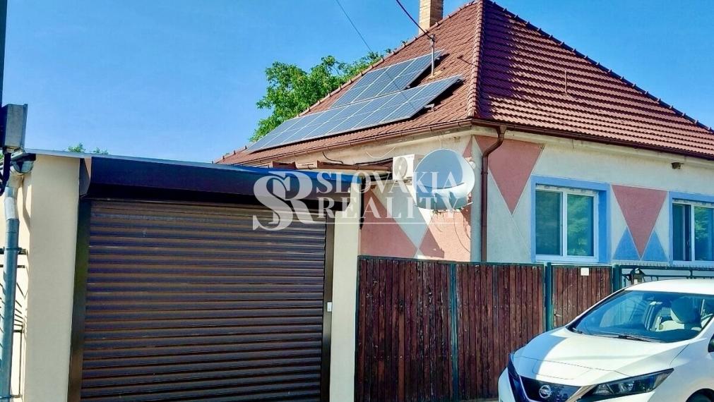 Golianovo, 3-izb.dom s podkrovým na veľkom pozemku