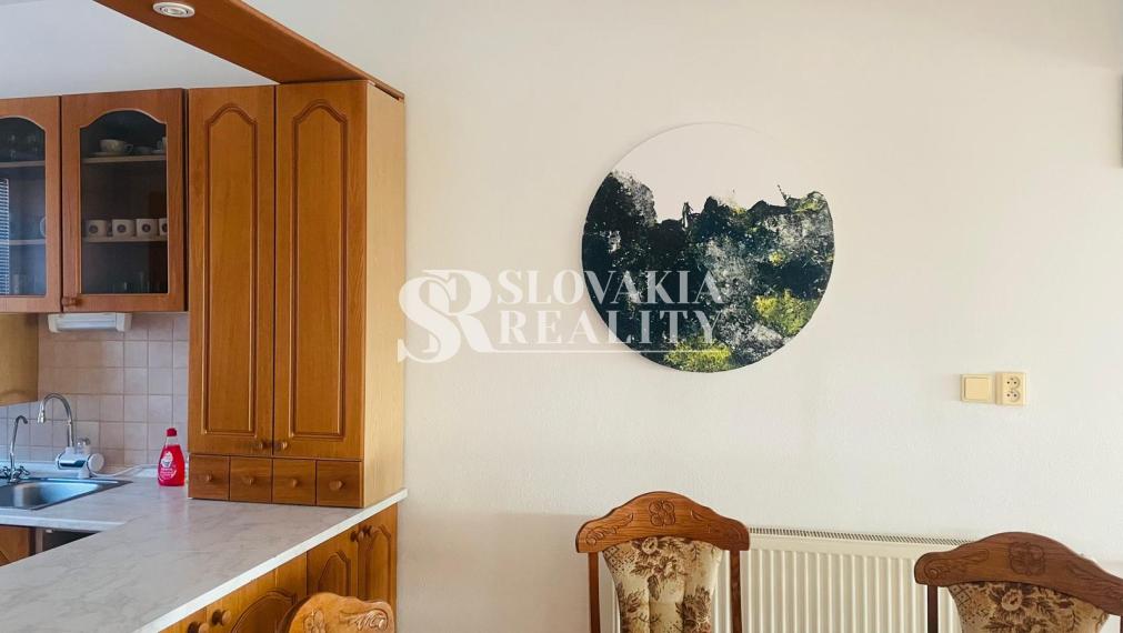 Veľmi príjemný, zariadený 3 izbový rodinný dom na Zobore