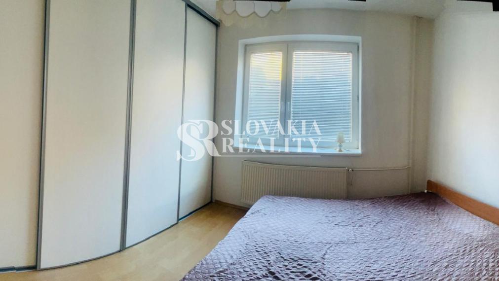 Veľmi príjemný, zariadený 3 izbový rodinný dom na Zobore