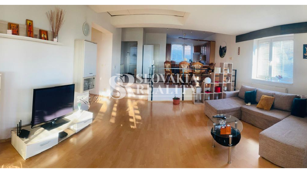 Veľmi príjemný, zariadený 3 izbový rodinný dom na Zobore