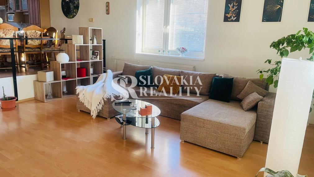 Veľmi príjemný, zariadený 3 izbový rodinný dom na Zobore