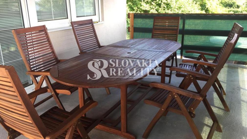 Veľmi príjemný, zariadený 3 izbový rodinný dom na Zobore