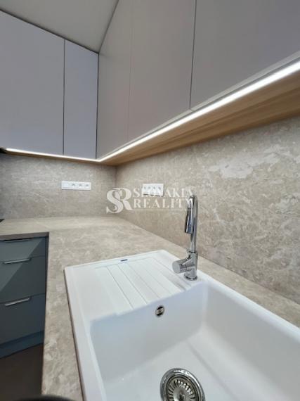 1-izb.byt na Chrenovej, kompletná rekonštrukcia, zariadený