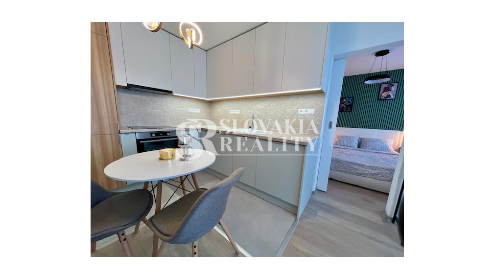 1-izb.byt na Chrenovej, kompletná rekonštrukcia, zariadený