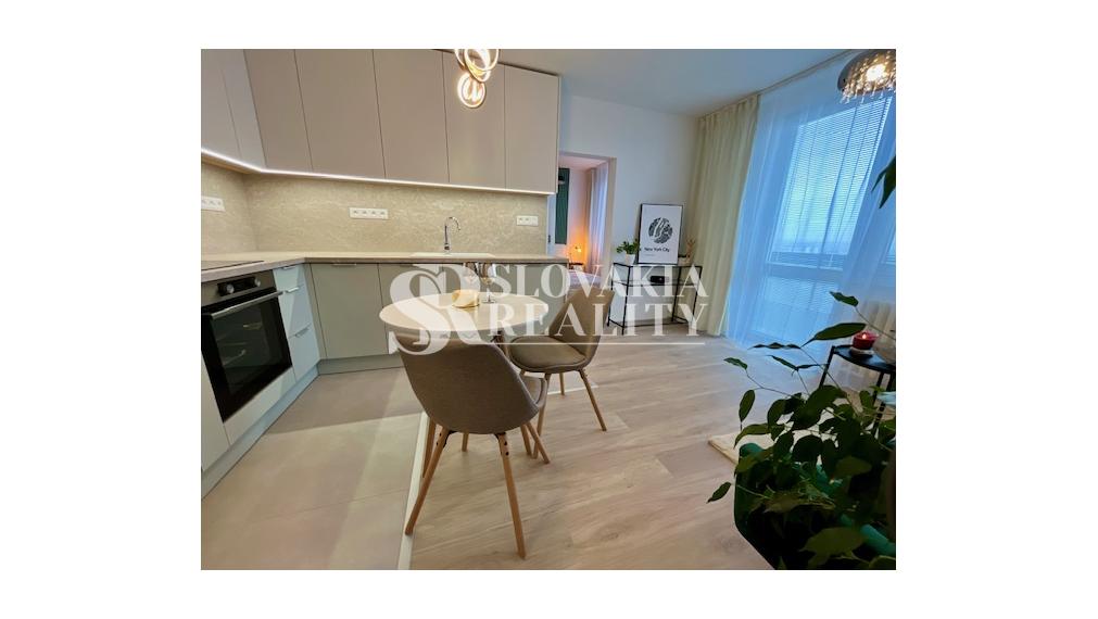 1-izb.byt na Chrenovej, kompletná rekonštrukcia, zariadený