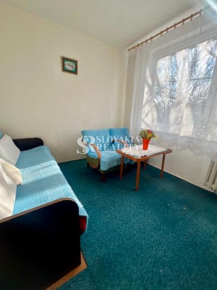 4-izbový byt s dvomi balkónmi v zeleni – Brezová, Chrenová