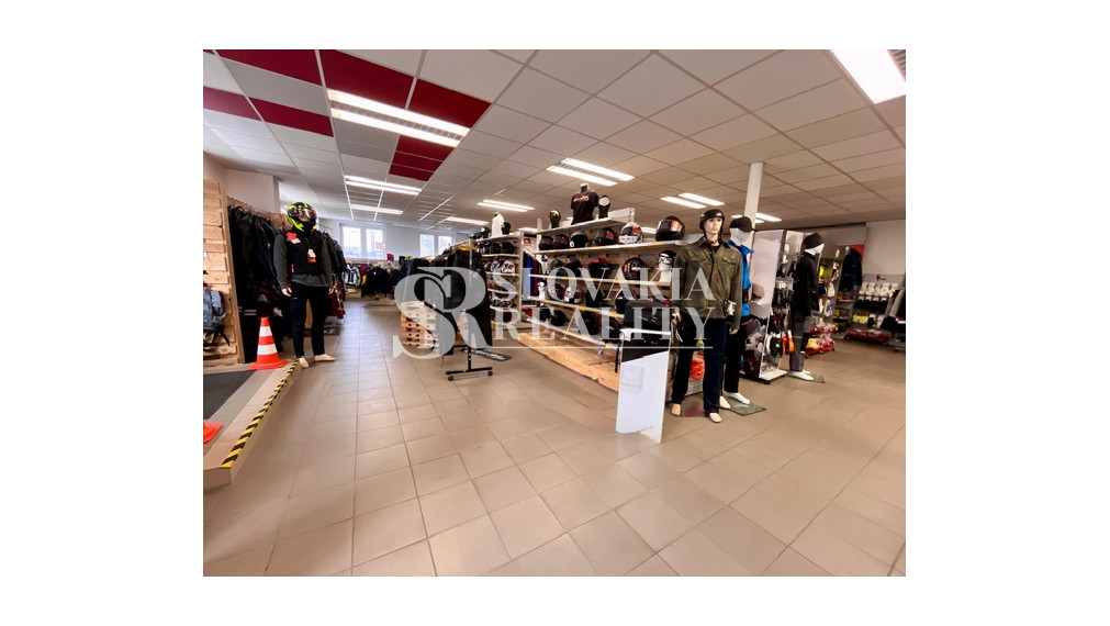 Obchodný priestor 249 m² s parkovaním – Cabajská, Nitra