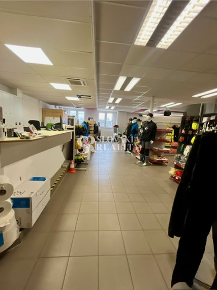 Obchodný priestor 249 m² s parkovaním – Cabajská, Nitra