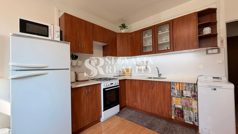 Prenájom 1-izbového bytu na Brezovej ulici, Chrenová