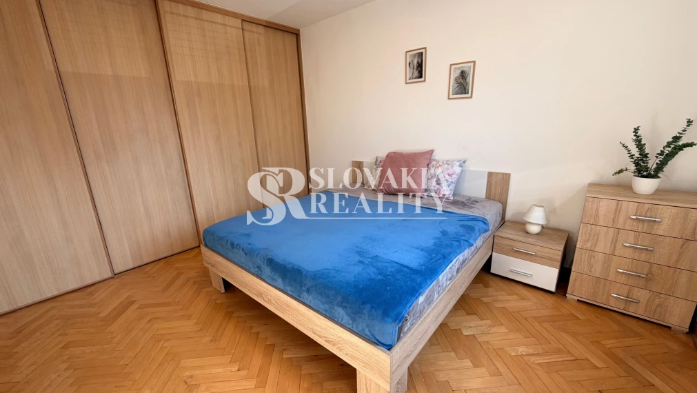 Prenájom 1-izbového bytu na Brezovej ulici, Chrenová