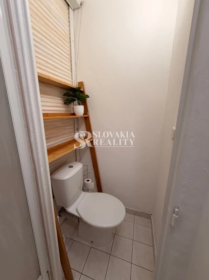 Prenájom 1-izbového bytu na Brezovej ulici, Chrenová