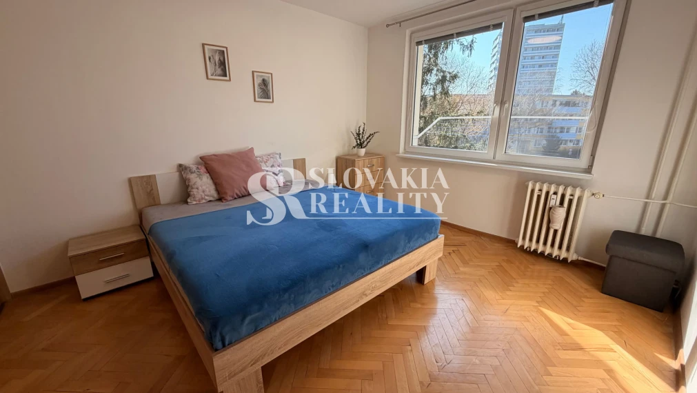 Prenájom 1-izbového bytu na Brezovej ulici, Chrenová