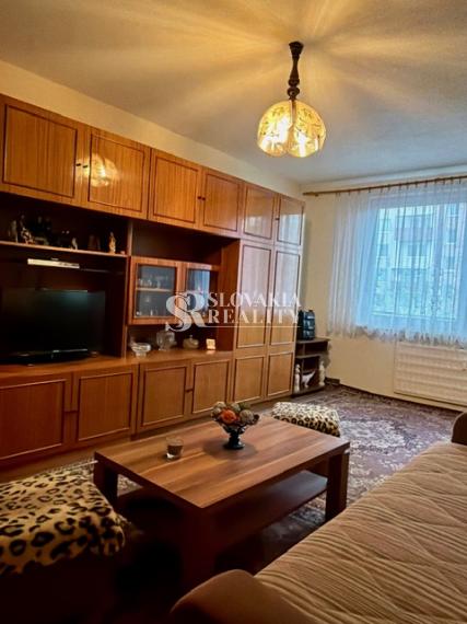 Priestranný 3-izbový byt s balkónom na Alexyho ulici