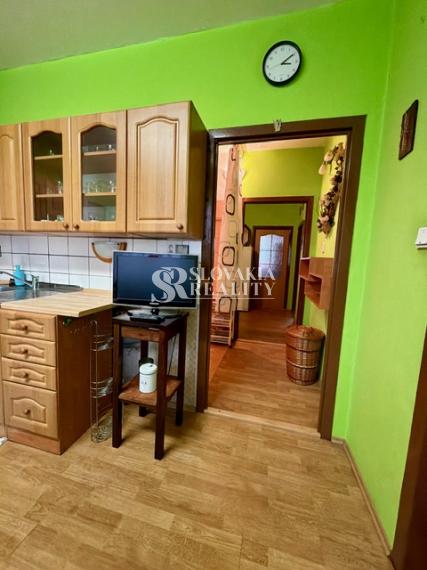 Priestranný 3-izbový byt s balkónom na Alexyho ulici