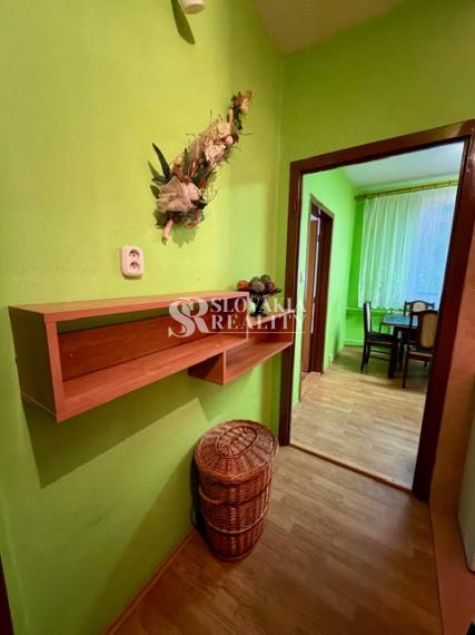 Priestranný 3-izbový byt s balkónom na Alexyho ulici