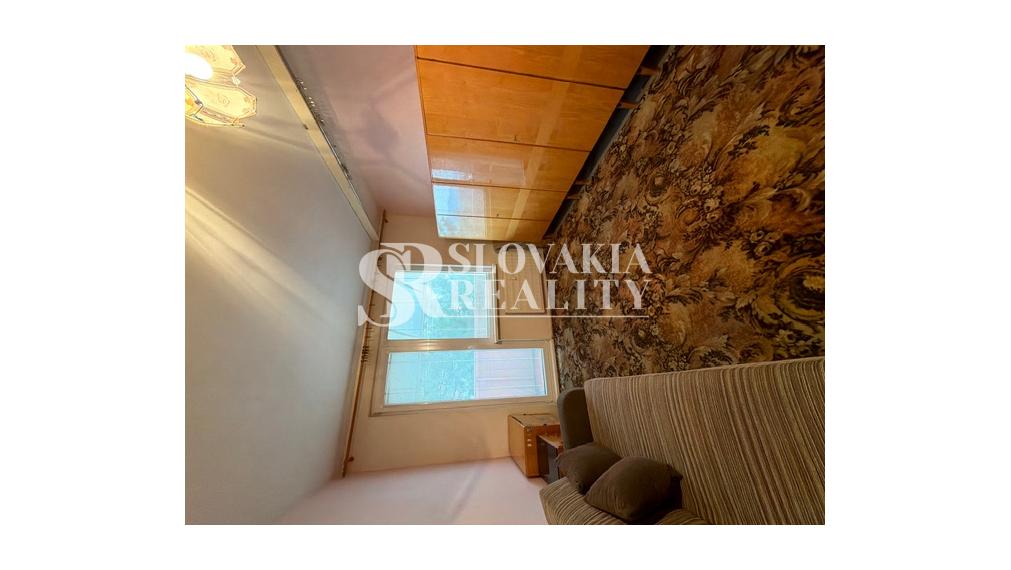 Priestranný 3-izbový byt s balkónom na Alexyho ulici